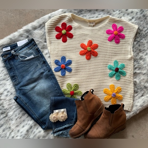 Ivory floral crochet knit dolman short sleeve boho bohemian sweater - Picture 2 of 12